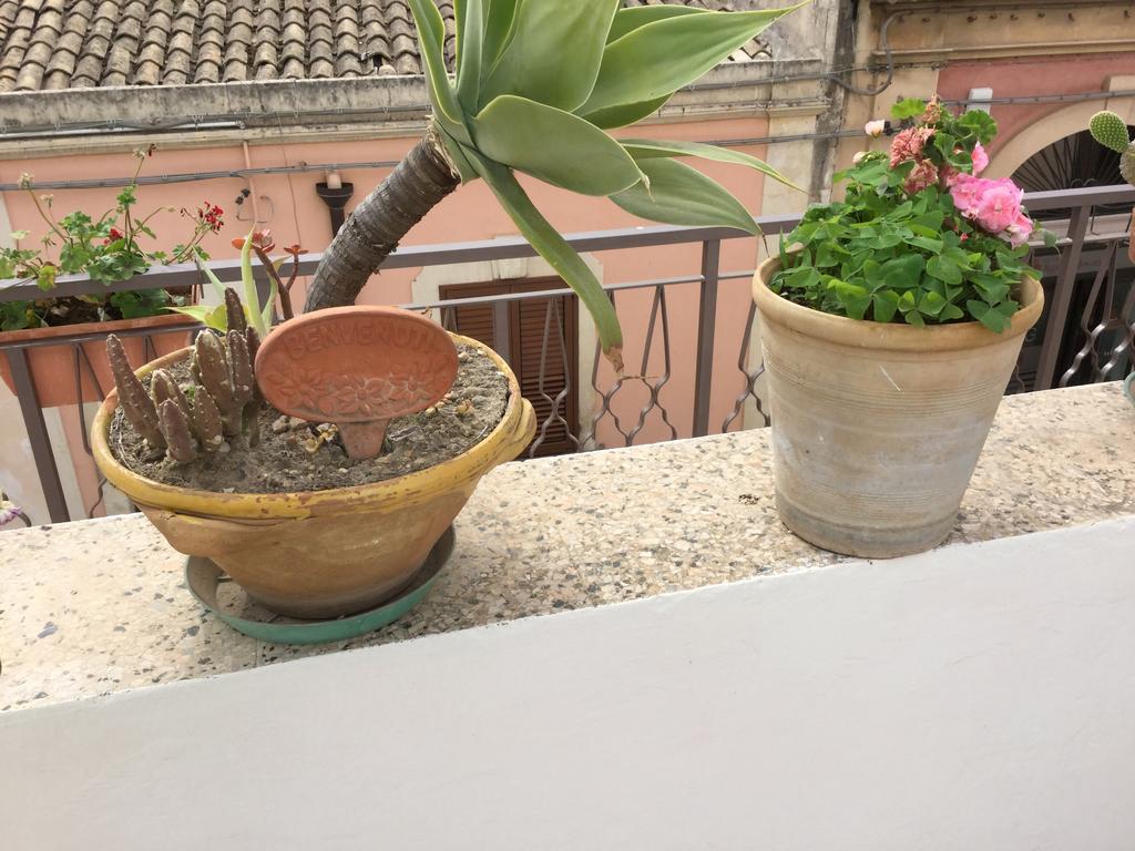 Case Vacanze Le Rose Villa Noto Exterior foto
