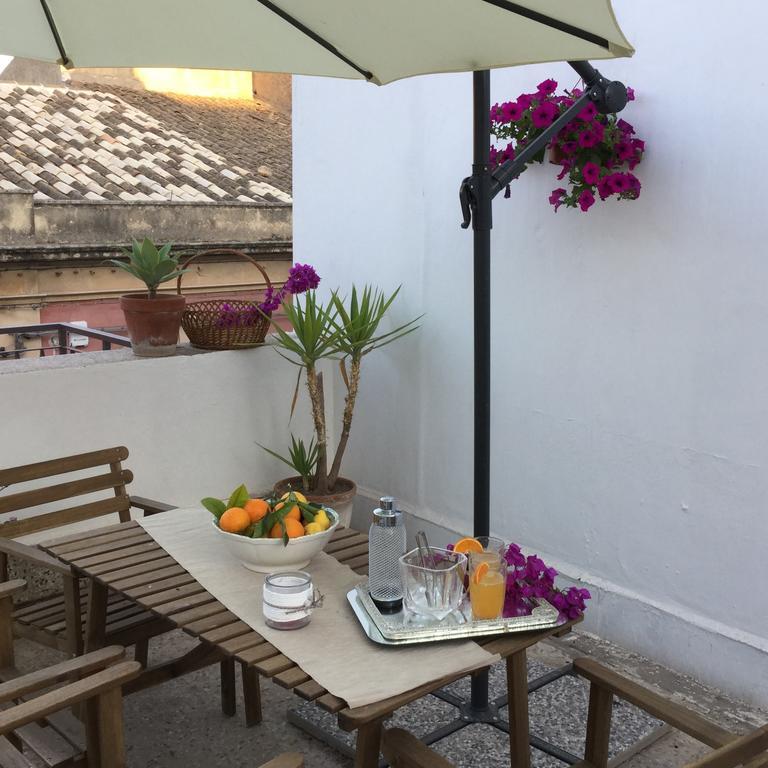 Case Vacanze Le Rose Villa Noto Exterior foto